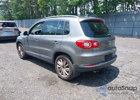 2010 Volkswagen Tiguan Wolfsburg Edition from USA, damaged, VIN WVGBV7AX1AW532415